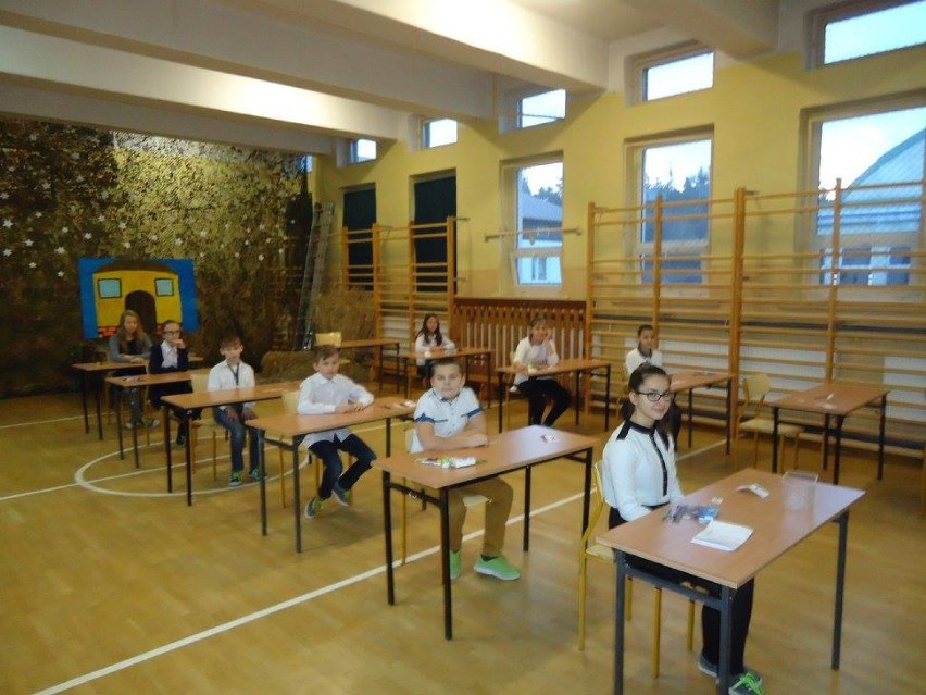 Ostrowy: Próbny egzamin szóstoklasisty [FOTO]