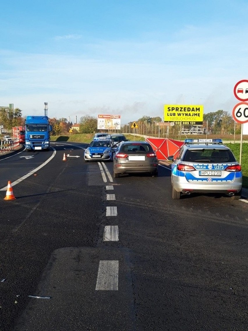 Ze wstępnych ustaleń policji kierujący pojazdem marki Ford...