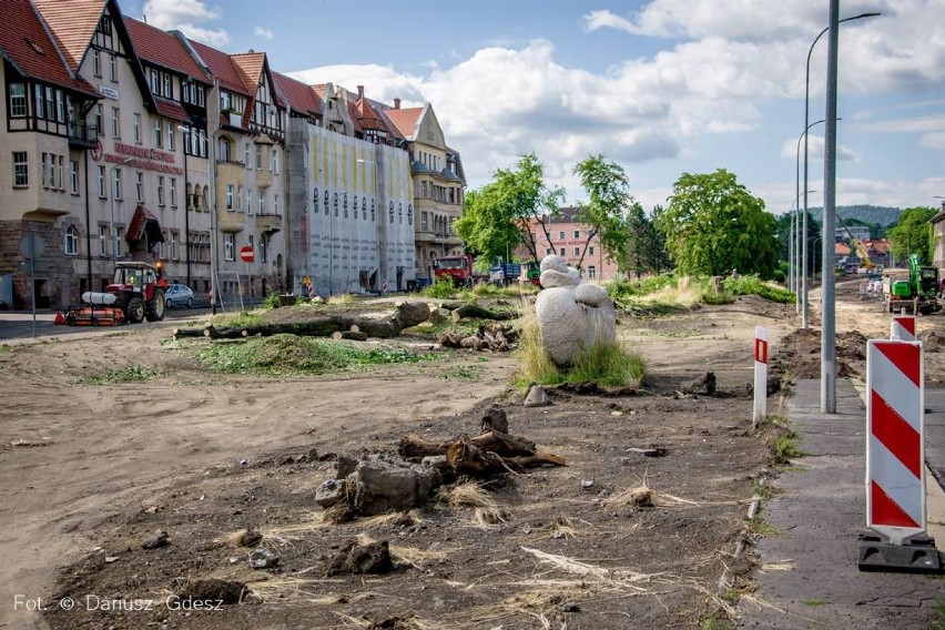 Obwodnica Wałbrzycha: Wycięto ostatnie drzewa przy ulicy Kolejowej [ZDJĘCIA]