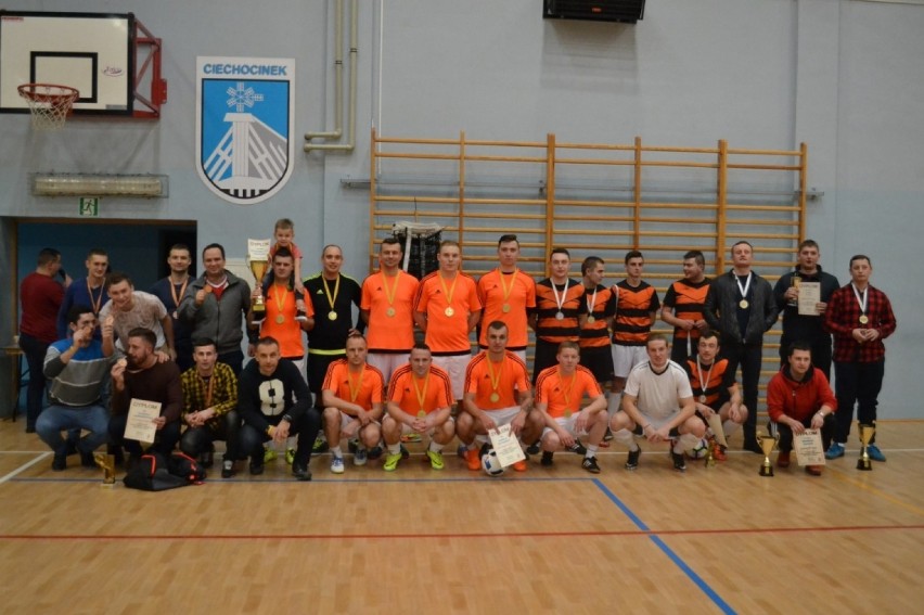 Antonówki mistrzami Ciechocińskiej Zawodowej Ligi Futsalu 2016/17 [zdjęcia]