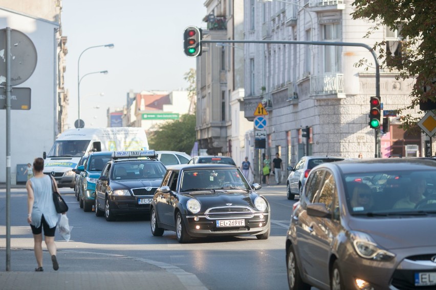 1 września w Łodzi kierowcy stoją w korkach