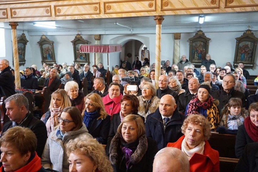 Koncert noworoczny w kościele w Kwielicach. Orkiestra OSP dała show w świątyni [ZDJĘCIA]