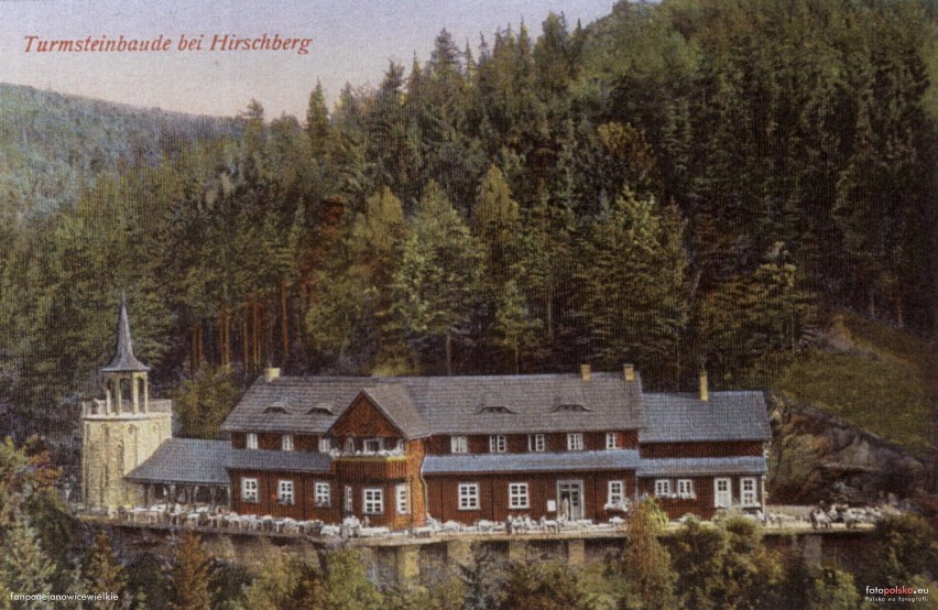Budynek – gospodę Turmsteinbaud – wybudowano tu w 1927 roku....