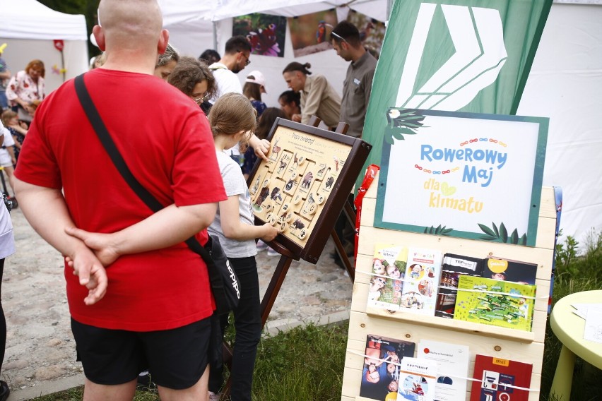 Piknik Ekologiczny w Warszawie. Cały dzień atrakcji przy Pawilonie "Kamień". W programie m.in. warsztaty z robotyki i przejazd rowerami