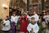 Wielki Piątek w Sanktuarium Matki Bożej Księżnej Sieradzkiej w Charłupi Małej ZDJĘCIA