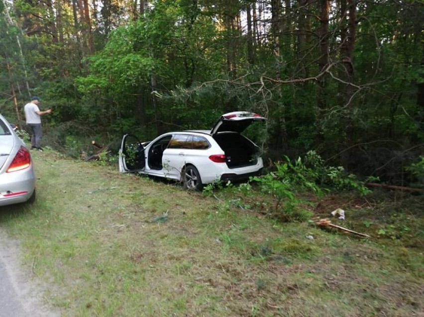 3 czerwca w miejscowości Drobnice auto wypadło z drogi