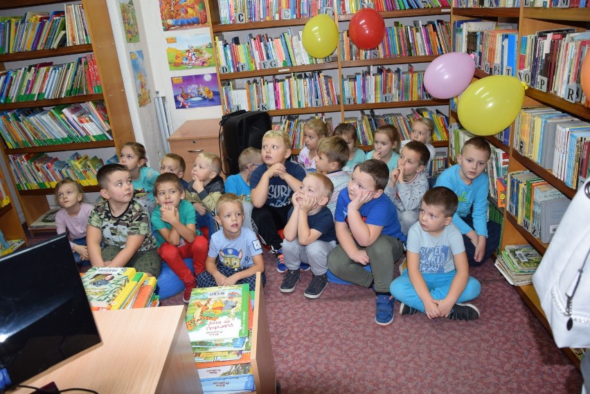 KROTOSZYN: Ogólnopolskie urodziny Kubusia Puchatka, czyli przedszkolaki w bibliotece [GALERIA]