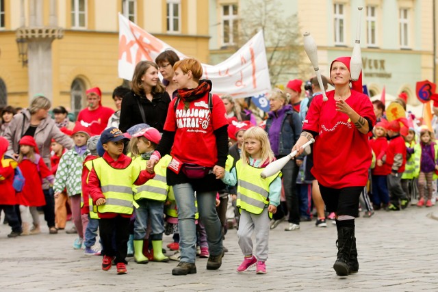 Dzieciaki kochają Międzynarodowy Festiwal Krasnoludków. Te, które były na pierwszym, mogą być już prawie dorosłe!