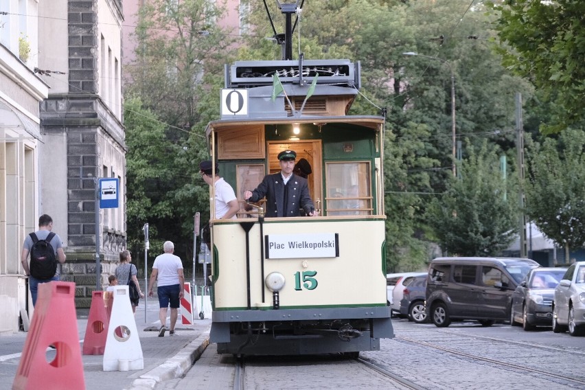 Nocne linie turystyczne zostały uruchomione po raz pierwszy...