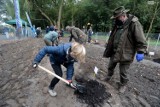 W Szczecinie zasadzono 50 drzew. To finał akcji "Jedno dziecko, jedno drzewo"