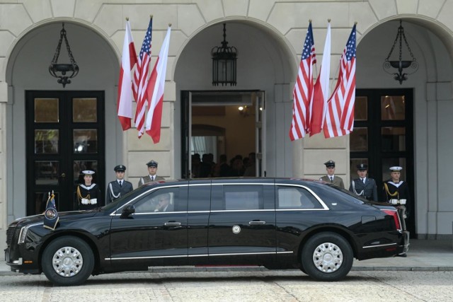 Do USA bez wiz! Prezydent Donald Trump poinformował dziś, że włączył Polskę do programu bezwizowego.