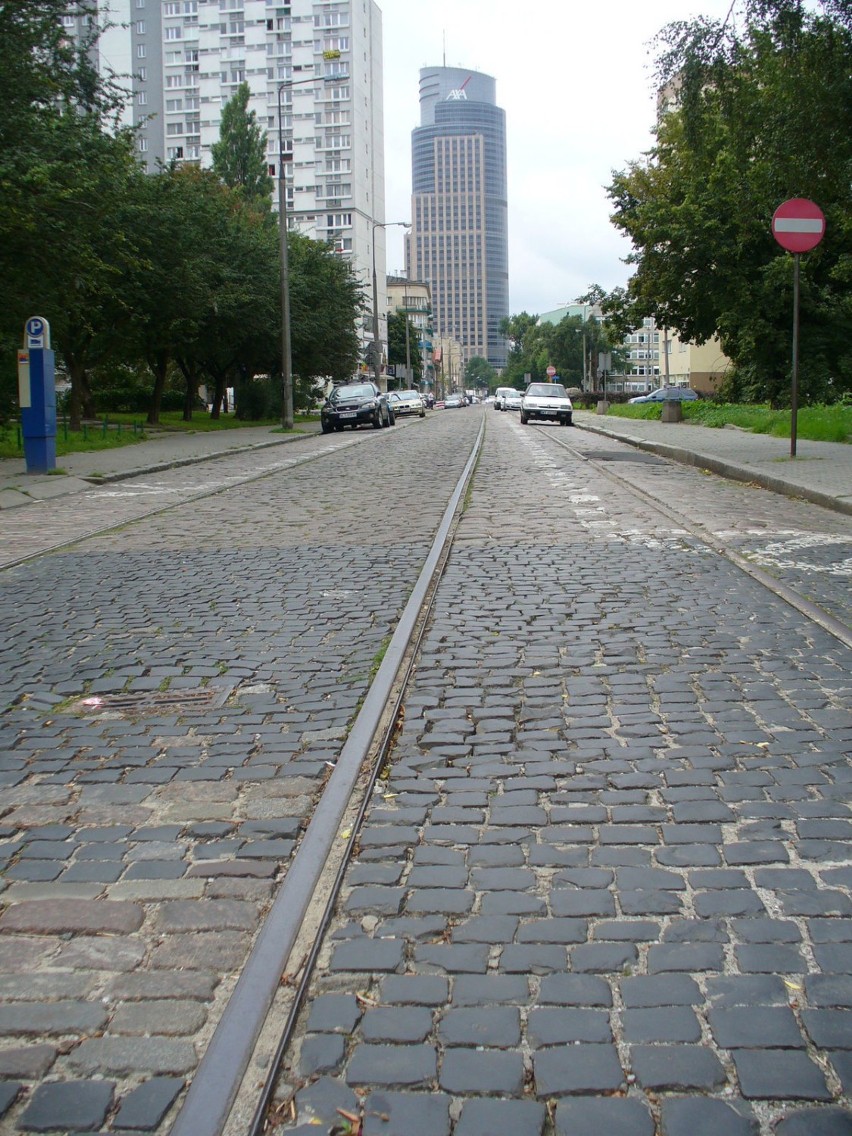 Ulica Chłodna obecnie.