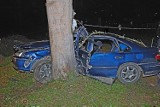 Wypadek w Kidałowicach. Honda uderzyła w drzewo [ZDJĘCIE]