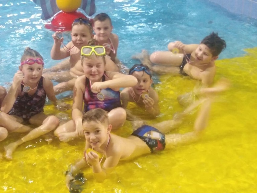 Smolice: Projekt ,,Umiem pływać” skierowany dla uczniów ze SP w Smolicach zakończony