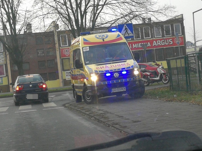 48-letni kierujący motorowerem wywrócił się na ul. Wienieckiej we Włocławku