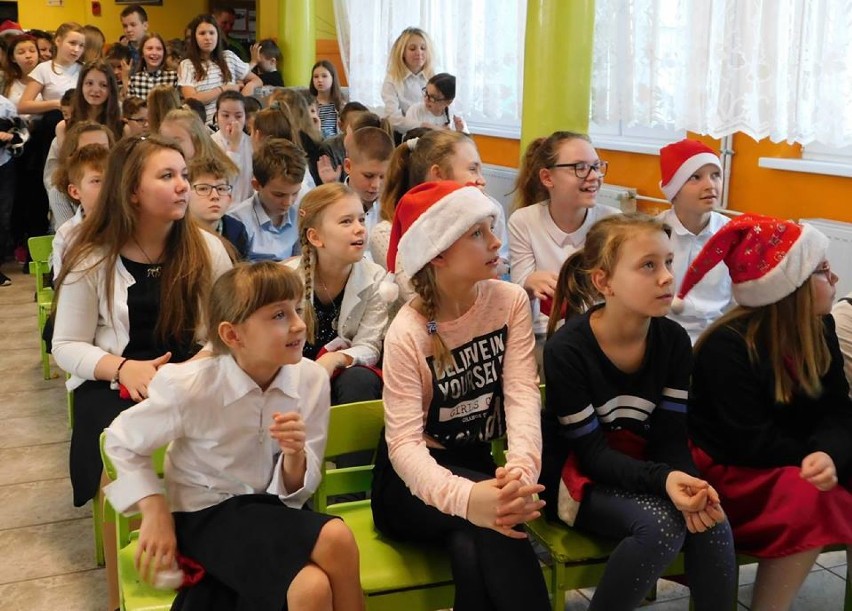 Konkurs kolęd i pastorałek w SP 9 w Malborku [ZDJĘCIA]. Uczniowie śpiewająco rozeszli się na święta 