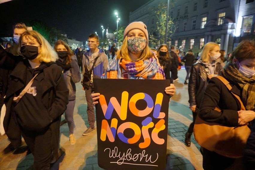 „Błyskawice i Transparenty” w Lublinie. Galeria Labirynt stworzy wystawę upamiętniającą strajki kobiet