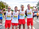 Gostyń. Adam Nowicki w TOP100 biegaczy na świecie na dystansie półmaratońskim. Wystartował w Mistrzostwach Świata w półmaratonie [ZDJĘCIA]