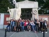 Młodzi pleszewianie z Klubu Aktywności Rozmaitych wzięli udział w Paradzie Schumana w Warszawie podczas Dnia Europy 