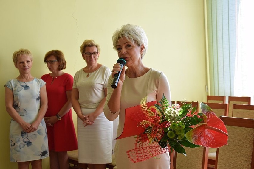 Podziękowano Grażynie Łuczyńskiej-Kochańskiej, dyrektorce szkoły w Wołuszewie