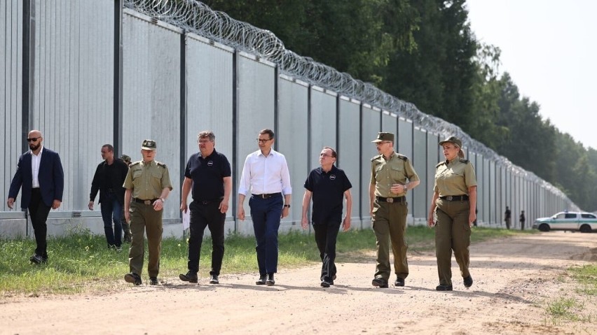 Wizytacja zapory na granicy polsko-białoruskiej