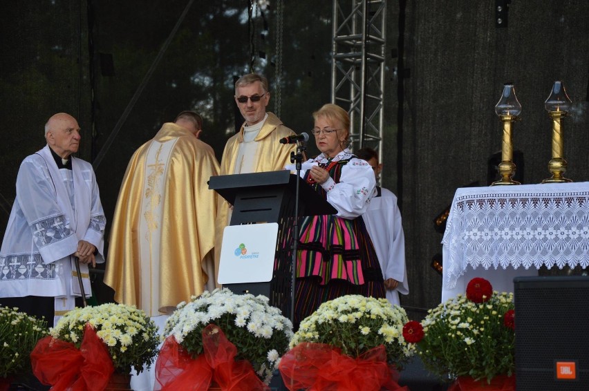 Za nami Dożynki Gminno - Parafialne w Poświętnem. Gwiazdą był Zenek Martyniuk z zespołem Akcent