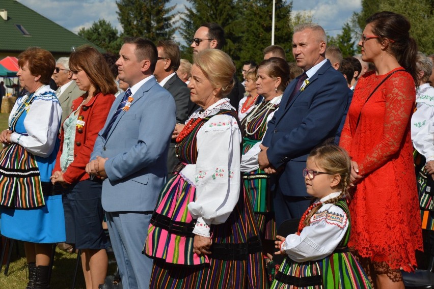 Za nami Dożynki Gminno - Parafialne w Poświętnem. Gwiazdą był Zenek Martyniuk z zespołem Akcent