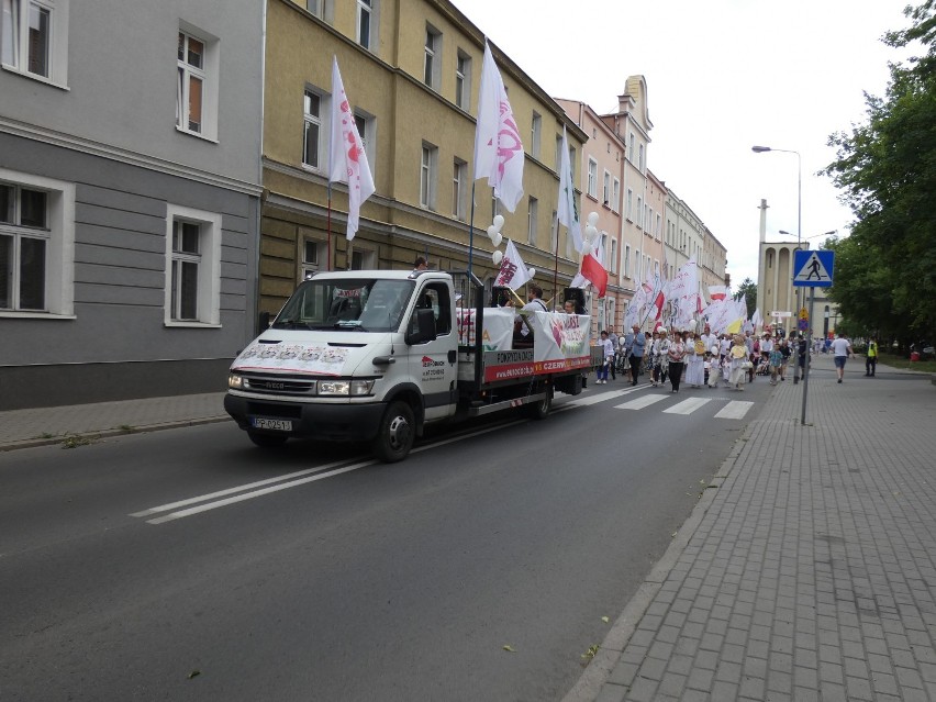 Marsz dla Życia i Rodziny po raz kolejny przeszedł ulicami Piły [ZDJĘCIA]