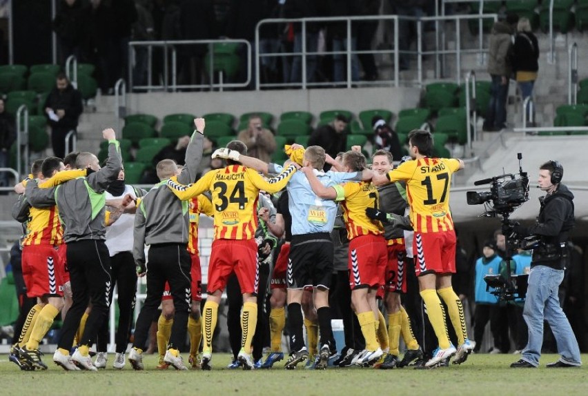 Śląsk Wrocław przegrał z Koroną Kielce 1:2. Zobacz...