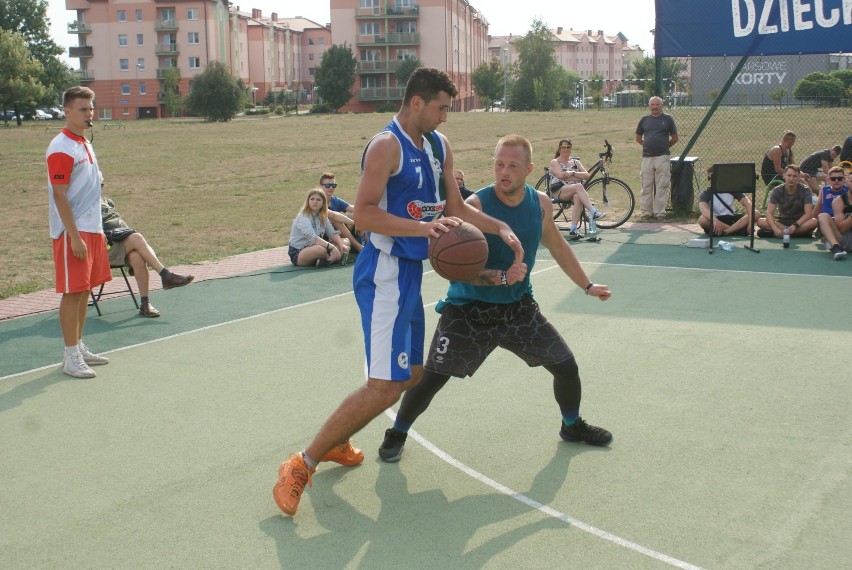 Kaliski Streetball 2018. Koszykówka uliczna zagościła na...