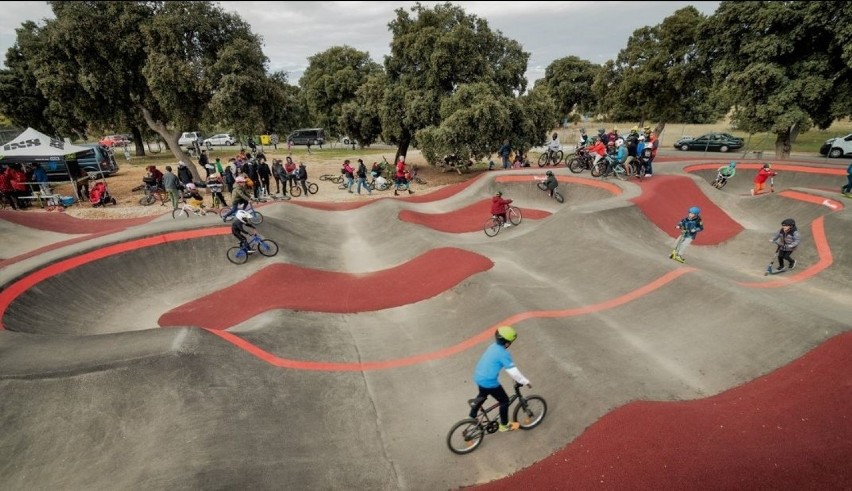 W Kielcach rozbudują skate park. Powstanie też pierwszy tor dla rowerów, rolek czy hulajnóg [WIDEO, WIZUALIZACJE]