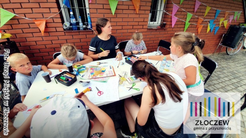 Wakacyjne zajęcia kreatywne dla dzieci odbyły się w Złoczewie ZDJĘCIA