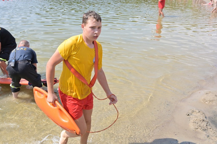 Pokazy ratownictwa wodnego nad Jeziorem Rudnickim w Grudziądzu