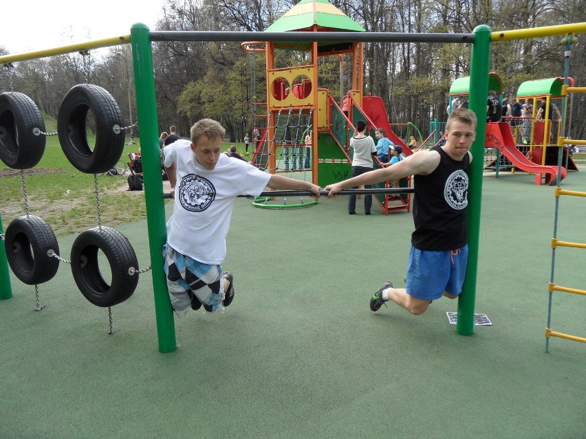 W Tarnowskich Górach działa grupa Street Workout [ZDJĘCIA+WIDEO]