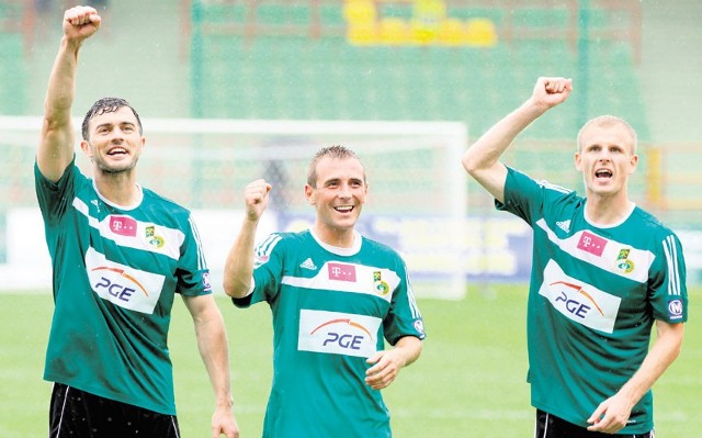 Oby po meczu z Górnikiem w Zabrzu piłkarze PGE GKS Bełchatów mieli powody do świętowania z kibicami