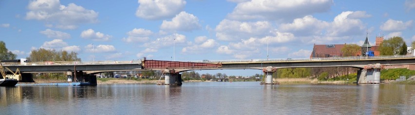 Budowa mostu w Malborku [ZDJĘCIA]. Drogi od strony Kałdowa powstają zgodnie z harmonogramem
