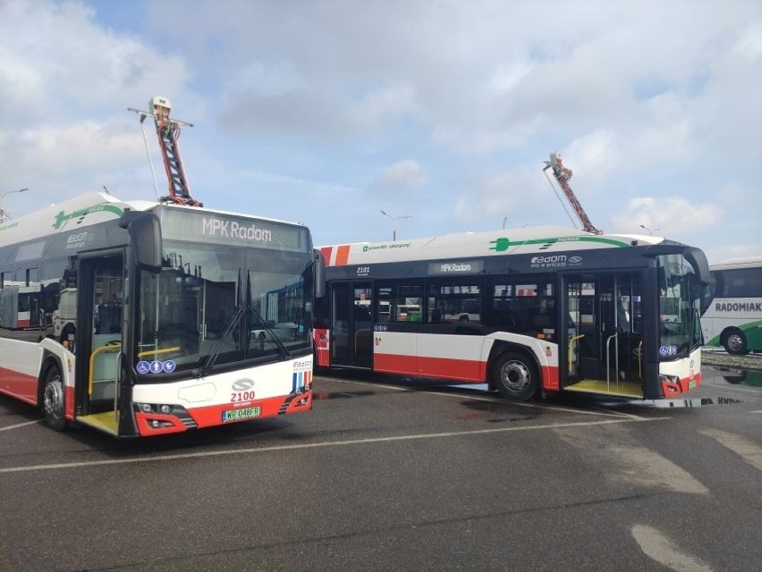 Dwa nowe, elektryczne autobusy przegubowe są już w Radomiu....