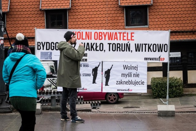 W sobotę na ul. Mostowej w Bydgoszczy odbył się protest przeciwko mowie nienawiści, która w ostatnim czasie coraz częściej pojawia się w internecie, mediach i życiu publicznym. Zobaczcie zdjęcia!


Emerytury dla matek. Sprawdź, o co w tym chodzi!

