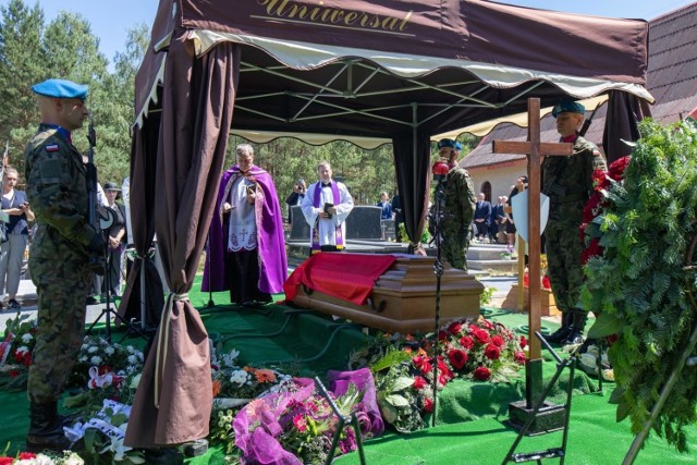 Pogrzeb generała odbył się w poniedziałek (24 czerwca) na cmentarzu w Cielu.