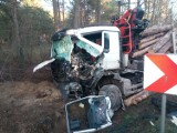 Wypadek na drodze krajowej nr 48 we Fryszerce koło Poświętnego. Zderzyły się dwa samochody ciężarowe [ZDJĘCIA]