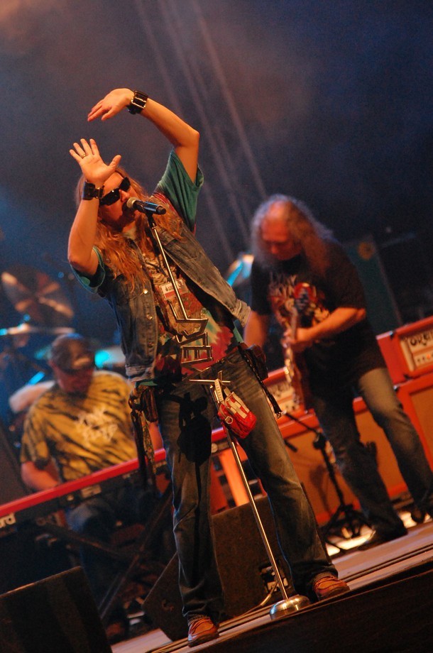 Festiwal Legend Rocka 2011 w Dolinie Charlotty. BIS zespołu DŻEM. FILM