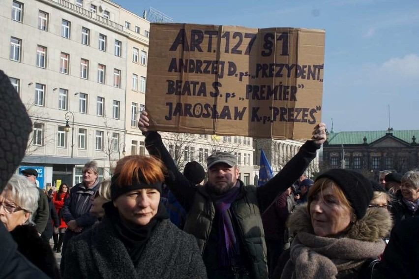 Manifestacja KOD w Poznaniu. Tym razem w obronie sądów