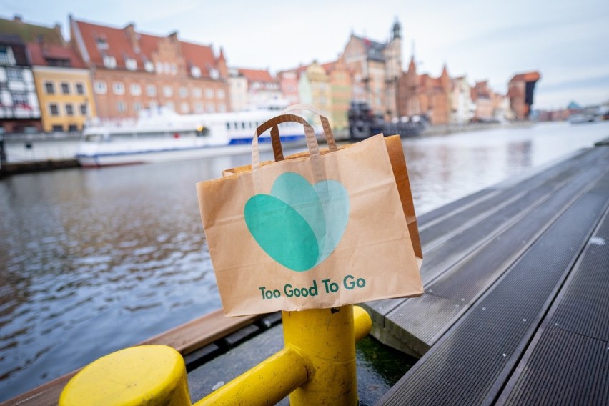 "Too Good To Go" - nowa aplikacja działa już w Trójmieście. Jedzenie z restauracji i barów można kupić taniej i przy okazji ratować planetę