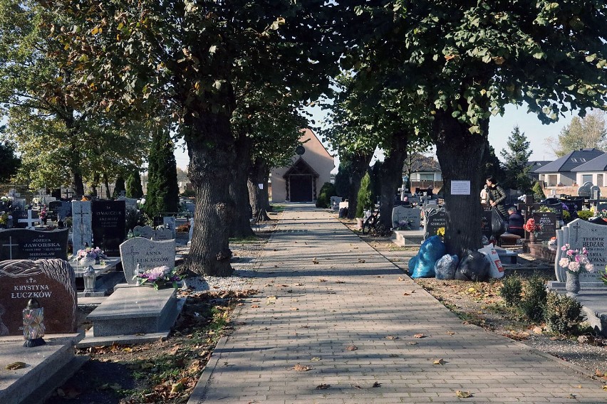Cmentarz przy ulicy Fieldorfa