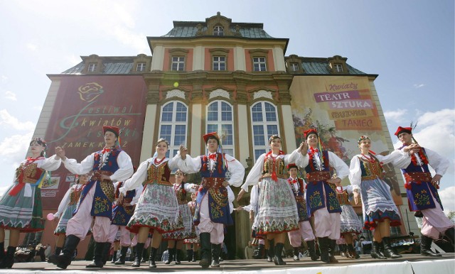 Na obchody jubileuszu 55-lecia istnienia, Zespół Pieśni i Tańca Wałbrzych dostał od władz miasta 16 tysięcy złotych