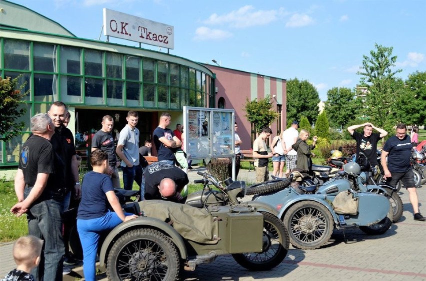 Za nami piknik PRL Story w Skansenie Rzeki Pilicy w Tomaszowie. Zjechały niesamowite pojazdy ZDJĘCIA