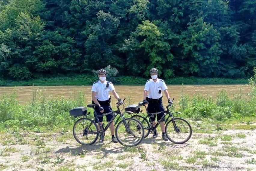 Nowy Sącz. W miasto ruszają policyjne patrole na rowerach. Będą szybkie i skuteczne