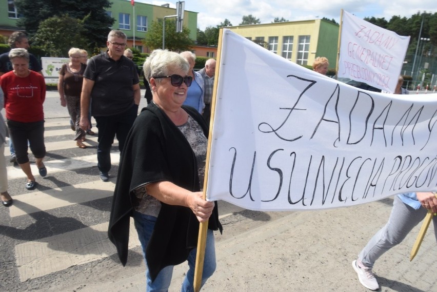 Mieszkańcy Zielonej Góry Zawady protestują w sprawie ul....