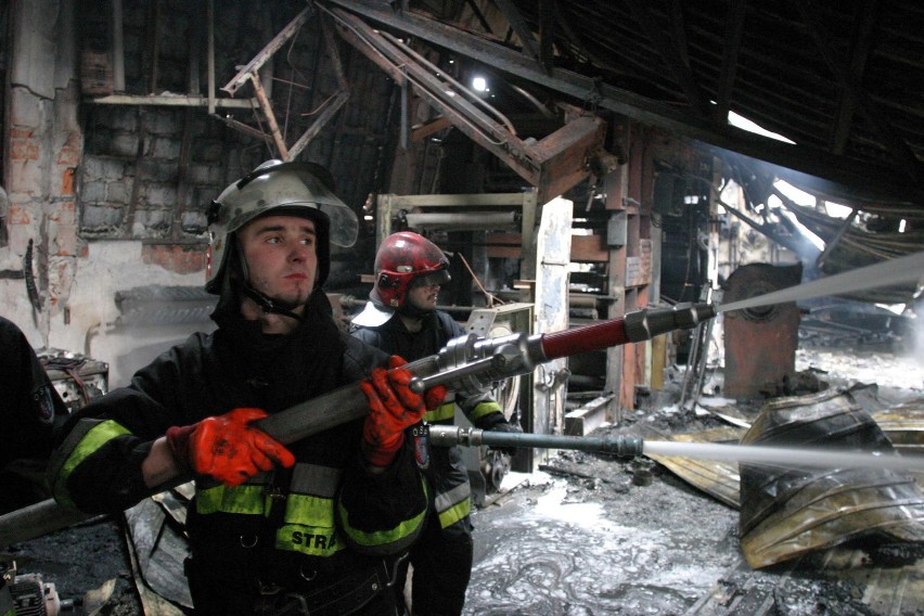 Pożar w Dąbrówkach. Zginął 73-letni mężczyzna