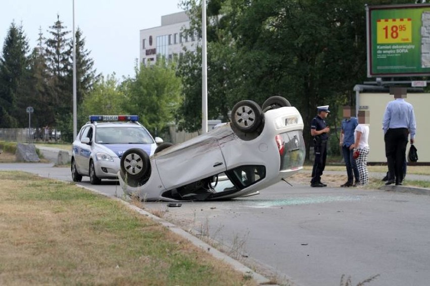 Wypadek przy ul. Żmigrodzkiej we Wrocławiu
